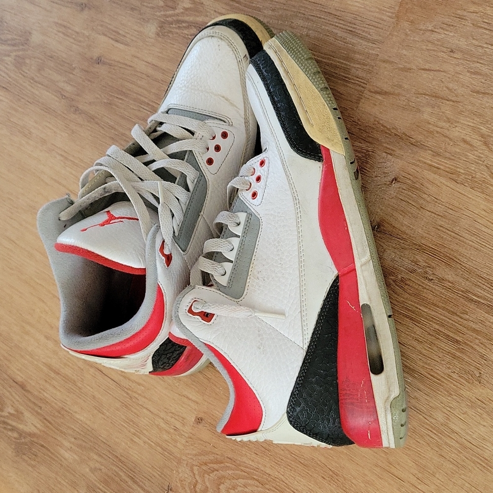 Jordan 3 Retro Fire Red